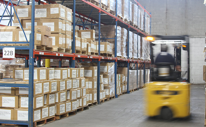 Outsourcing <br/> E-commerce Fulfillment Can Help Grow Your Business